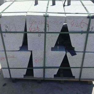 湛江 芝麻白异形坐凳，石凳