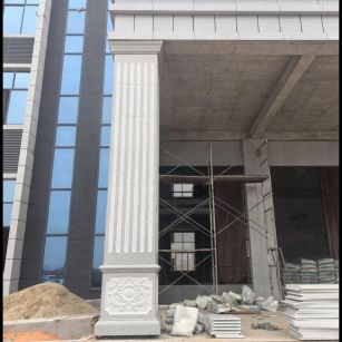 湛江 芝麻白光面花岗岩门楼大柱（罗马柱）配雕花底座