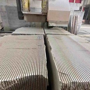 湛江 车间生产日常，黄金麻白麻花岗岩