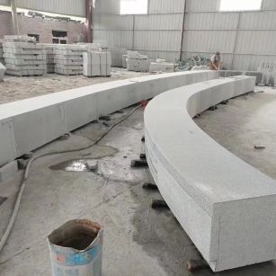 湛江芝麻白花岗岩石板材 园林光面弧形坐凳