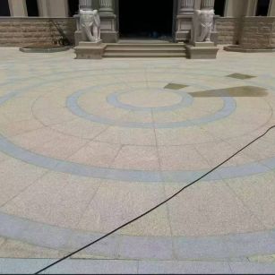 湛江 黄金麻芝麻灰花岗岩石材地铺拼接效果