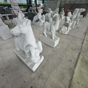 湛江 芝麻白花岗岩造型立体雕刻——十二生肖