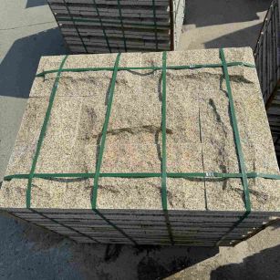 湛江 黄金麻花岗岩石材自然面蘑菇石成品