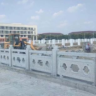 湛江 白麻花岗岩荔枝面河道栏杆