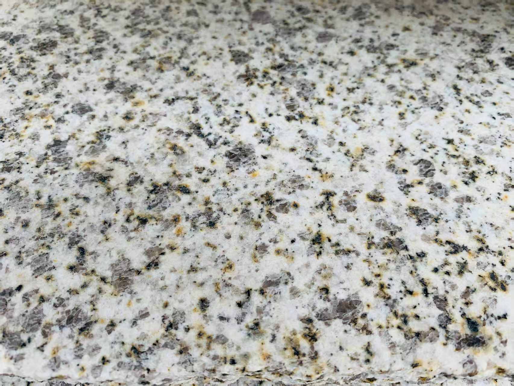 湛江 黄金麻花岗岩石材浅黄光面