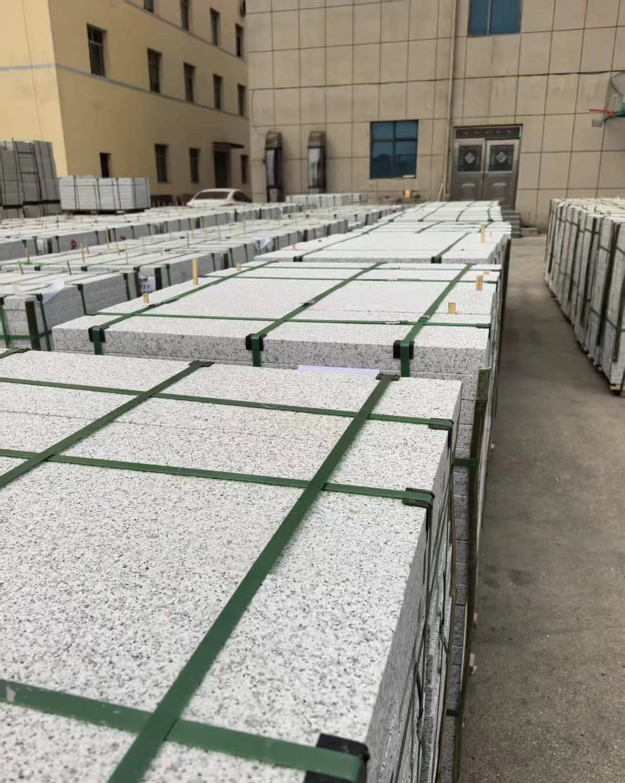 湛江 白麻花岗岩5.0公分荔枝面地铺石