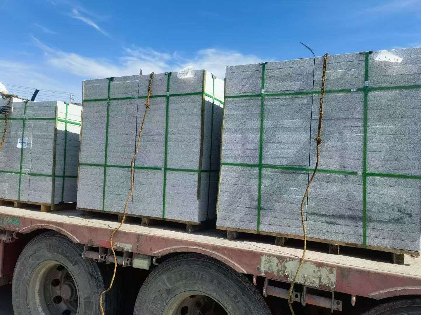 湛江 芝麻白花岗岩地铺石装车日常