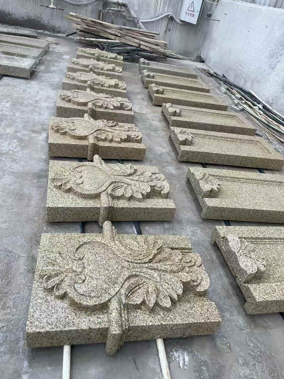 湛江 黄金麻花岗岩别墅外墙雕刻板