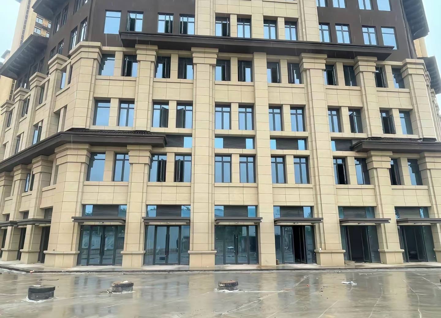 湛江 黄金麻花岗岩荔枝面小区外墙干挂