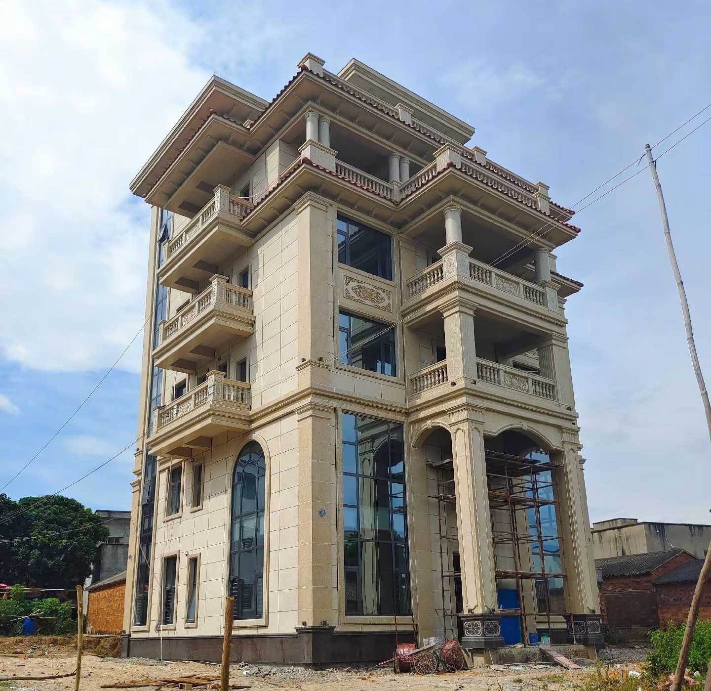 湛江 黄金麻花岗岩石材别墅外墙干挂搭配（雕花栏杆花瓶柱门楼罗马柱）