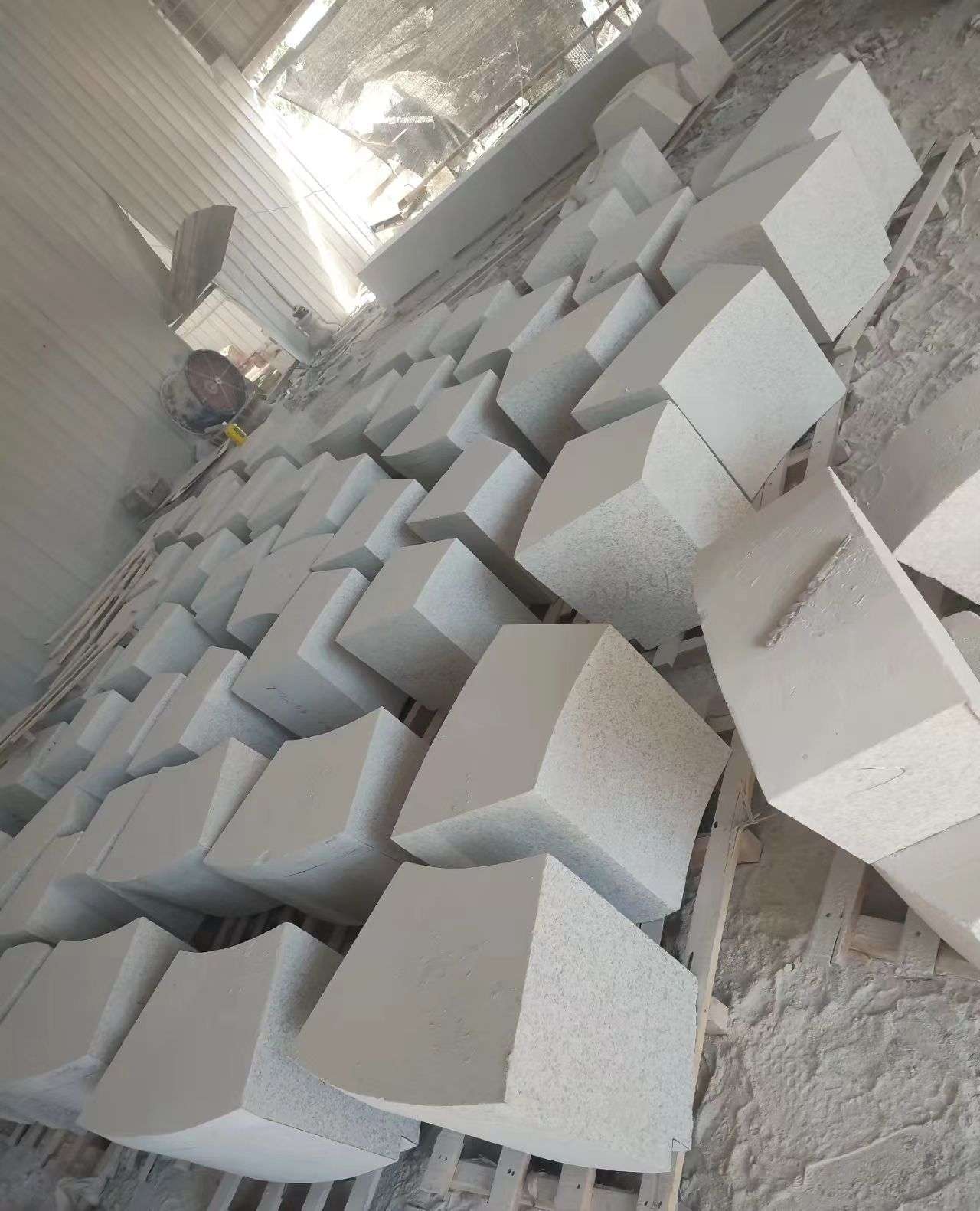 湛江 白麻花岗岩异形坐凳