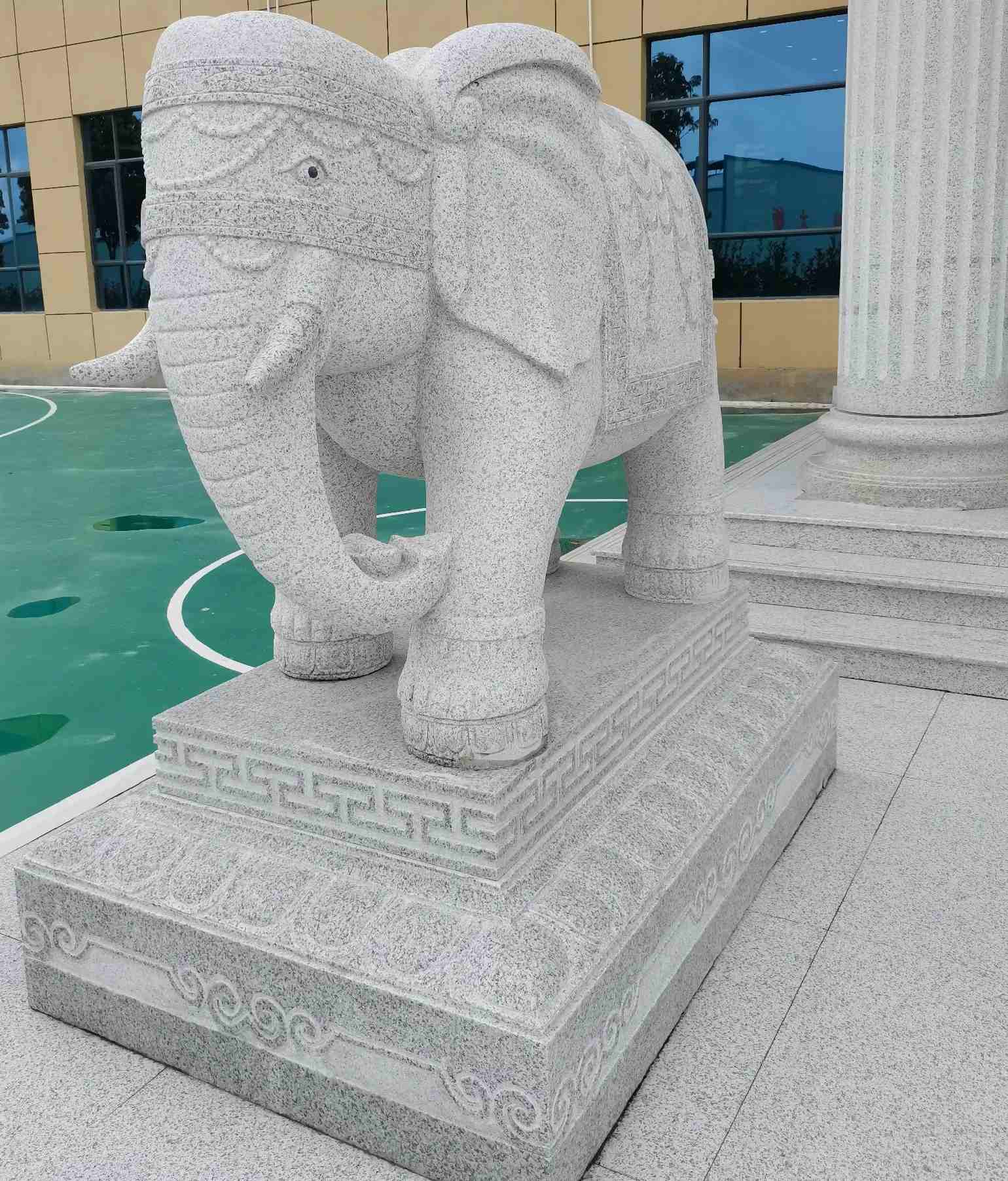 湛江 白麻花岗岩动物异形石雕-大象